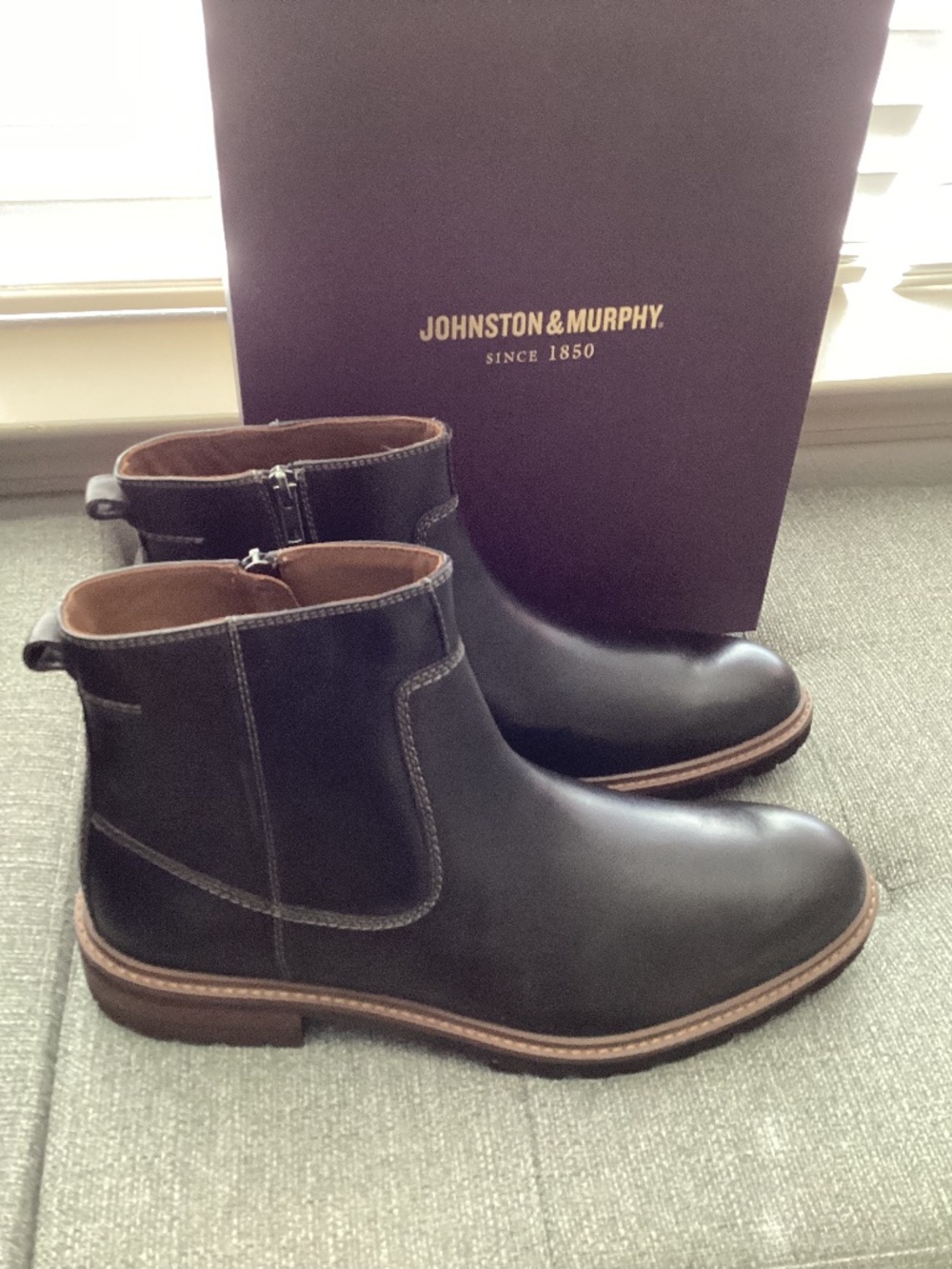 Johnston & Murphy Barret Zip Boot, size 12 M